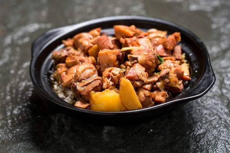 Boneless Chicken Rice(无骨黄焖鸡米饭）
